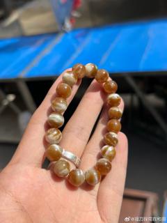 王姐【和田玉】牛轧糖单圈手串