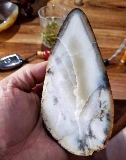 感受和田玉的"一刀上天堂,一刀下地狱."